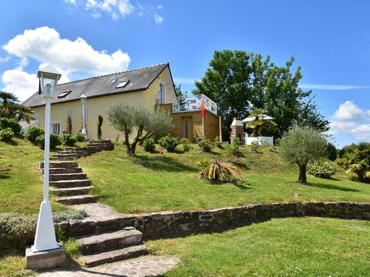 Superb Holiday Home Near The Beach Quinéville Exterior photo